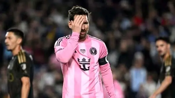 فیلم/ عصبانیت بی سابقه لیونل مسی و حمله به اتاق داوران