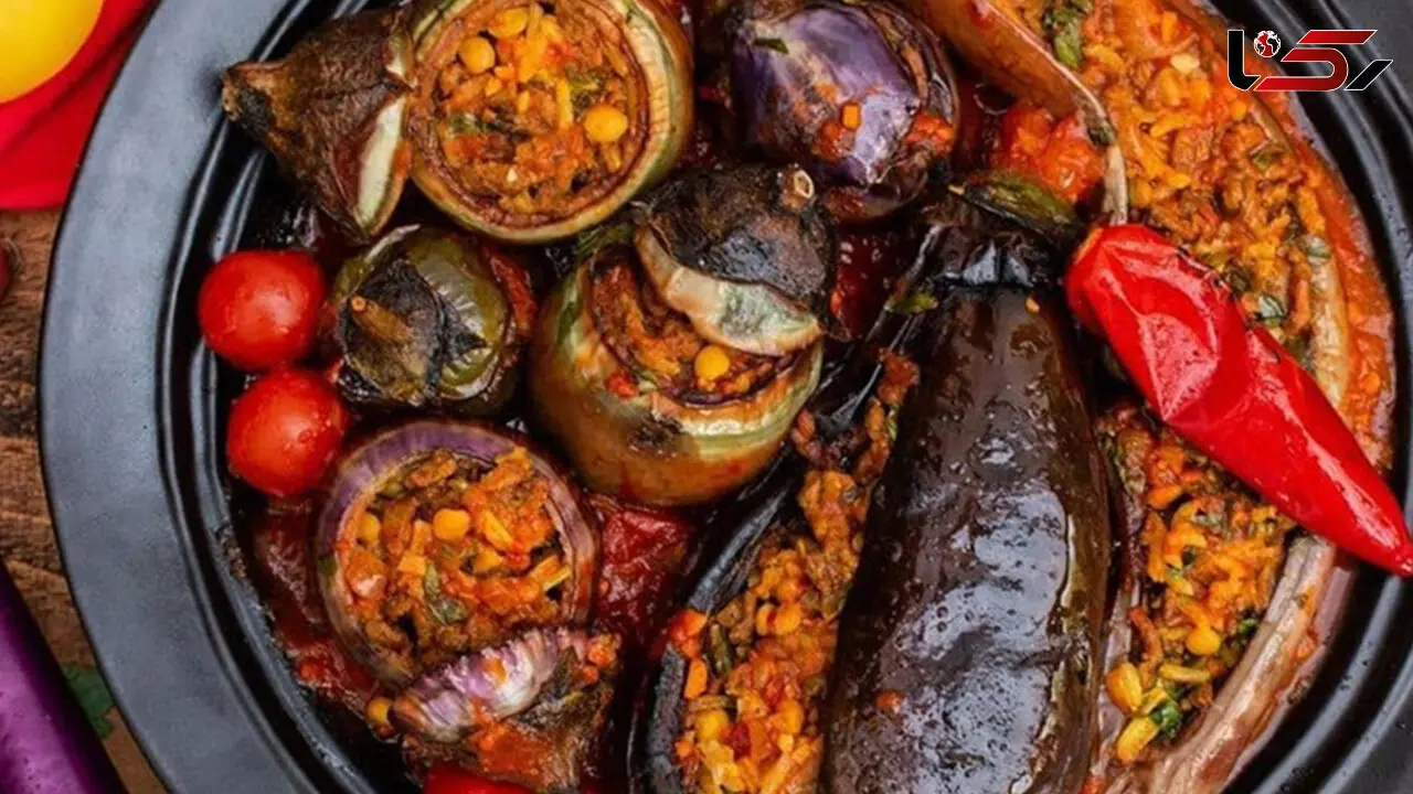 فیلم / طرز پخت دلمه بادمجان و گوشت مجلسی با طعمی اصیل ایرانی