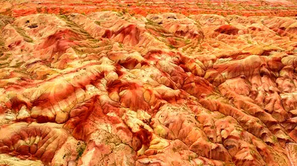 بازی با رنگ ها در دل کویر اشتهارد + عکس