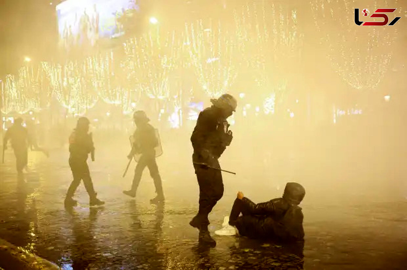 درگیری شدید پلیس و هواداران فرانسه در قلب تمدن و فرهنگ اروپا +تصاویر