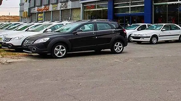 پرونده ای با ۳۸ هزارمالباخته در تاکستان/  165 فقره پلاک ثبتی و88 دستگاه انواع خودرو همسر و اطرافیان رئیس شرکت توقیف شد