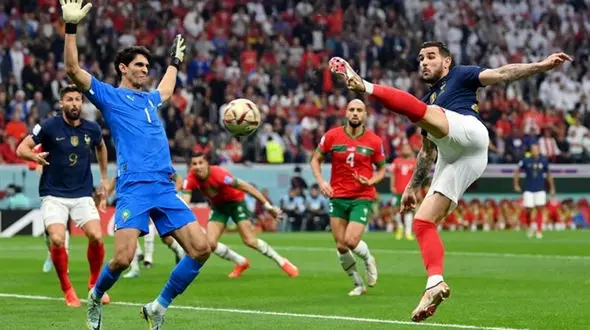 برخورد وحشیانه پلیس فرانسه با هواداران فوتبال + فیلم باورنکردنی