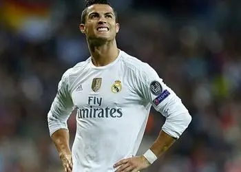 عکس/ یادی کنیم از جواهرات خیره کننده رونالدو در مراسم قرعه ‌کشی لیگ قهرمانان اروپا به ارزش 6 میلیون پوند