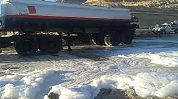 واژگونی تانکر بنزین در اصفهان ۹ نفر را راهی بیمارستان کرد
