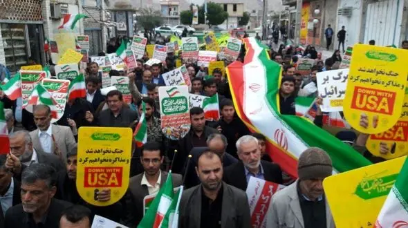 راهپیمایی باشکوه مردم بخش آبدان / بارندگی مانع حضور باشکوه مردم در راهپیمایی 22 بهمن نشد+تصاویر