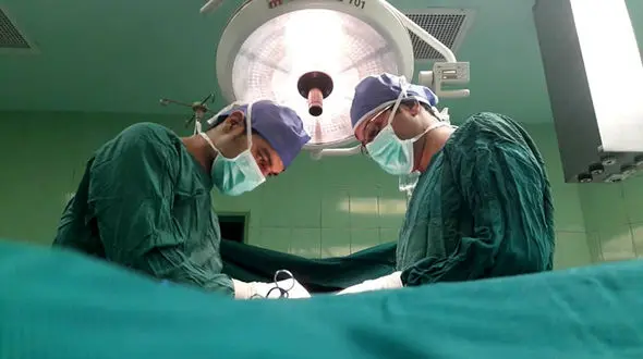 پیوند همزمان دو کلیه کودک ۵ ساله به پیرمرد شصت ساله