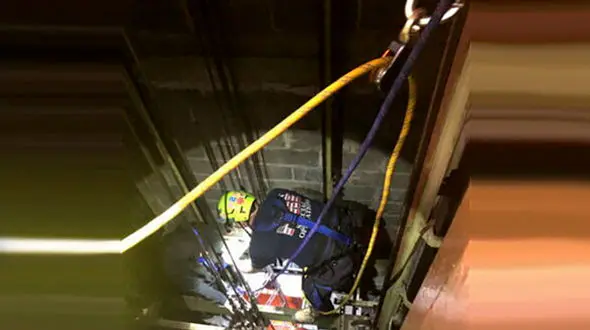 زن جوان زنجانی از حادثه سقوط از آسانسور جان سالم بدر برد