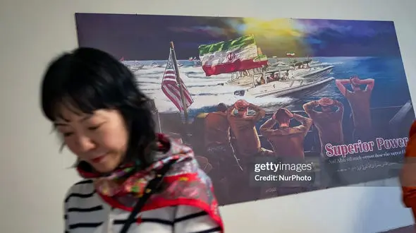 سفارت آمریکا در تهران در روز مذاکرات میزبان گردشگران خارجی بود + تصاویر