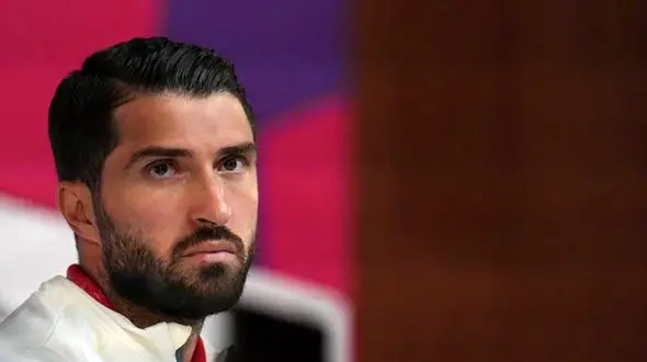 فارسی حرف زدن بامزه دختر خارجی کریم انصاری فرد + عکس همسر و دخترش 