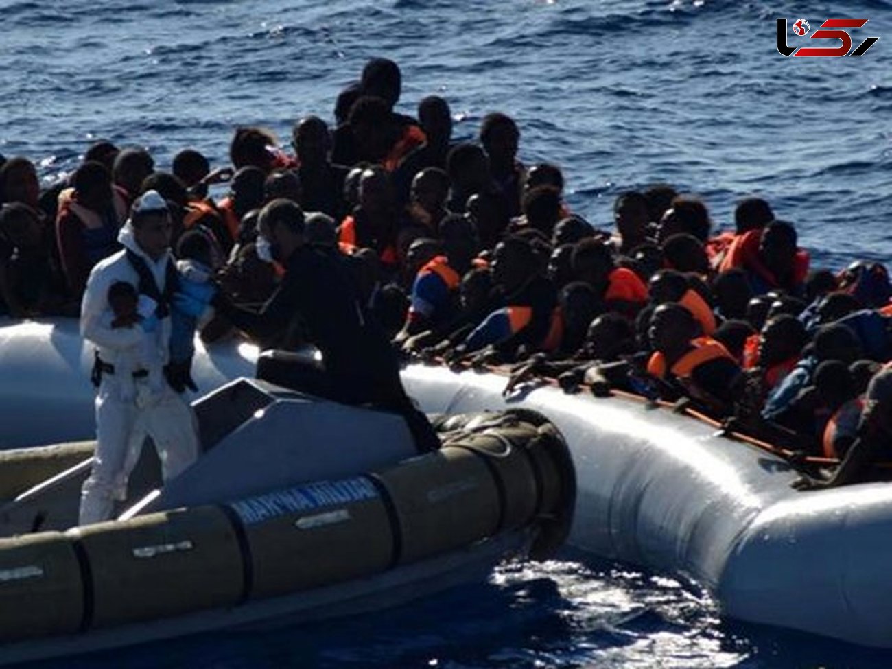 نجات ۲۴۰۰ مهاجر در دریای مدیترانه