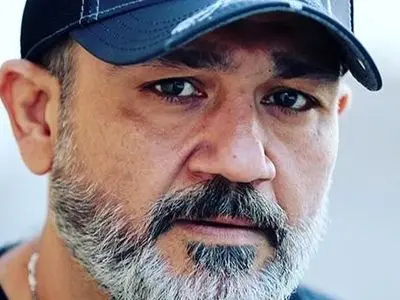 پیام محبت‌آمیز «مهران غفوریان» در روز مادر: مامان قشنگم سایه‌ات بالای سر من و نوه‌هایت! / از قاب کمدی تا قاب خانوادگی