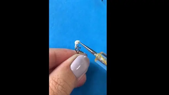 ساخت مجسمه با چسب + فیلم