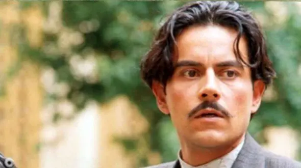 عکس دختر زیبای فرخ سریال پس از باران! + بیوگرافی و عکس همه زنان آقای بازیگر