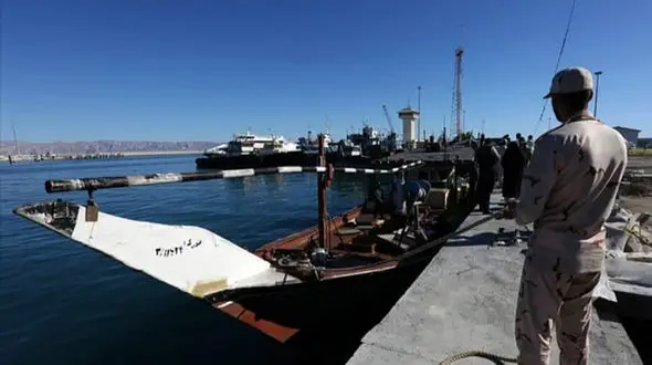 فیلم دیدنی از تعقیب و گریز شناور قاچاق سوخت در آب های جزیره کیش