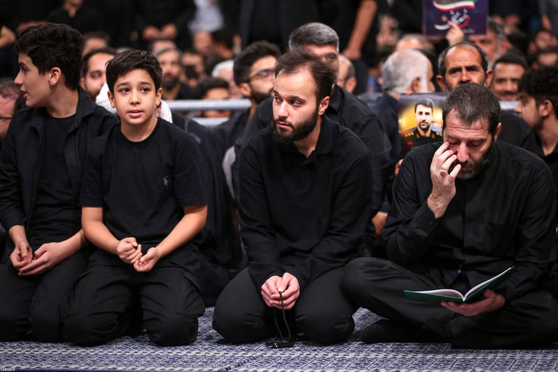 رهبر انقلاب حضرت آیت الله خامنه ای در مراسم بزرگداشت شهدای جنگ تحمیلی اخیر 7-5-1404