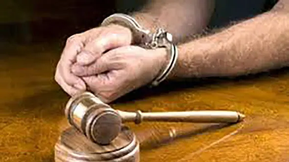 بازداشت یک مفسد در شیراز / او به دختر 23 ساله فامیل هم رحم نکرد