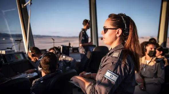 فیلم / وزارت اطلاعات ایران نتانیاهو را مبهوت کرد / خصوصی ها و عکس های خلبانان اسرائیلی که در حمله به ایران حضور  داشتند 