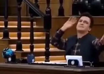 فیلم آواز شاد / حرکات موزون و شیطونی حامد آهنگی با آهنگ عربی که هی توبه میکنه باز میره 