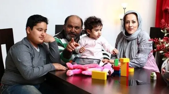 فیلم / نادر سلیمانی هندوانه فروش سریال ستایش: پسرم اسنپ کار میکنه باید از خونه بندازمش بیرون ... ! دانشجو مگه باید درآمد داشته باشه ...؟!