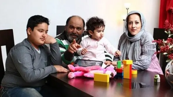 فیلم / نادر سلیمانی هندوانه فروش سریال ستایش: پسرم اسنپ کار میکنه باید از خونه بندازمش بیرون ... ! دانشجو مگه باید درآمد داشته باشه ...؟!