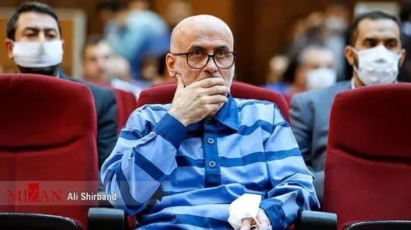 شگرد طبری برای دریافت ملک و رشوه از متهمان کلان اقتصادی چه بود؟