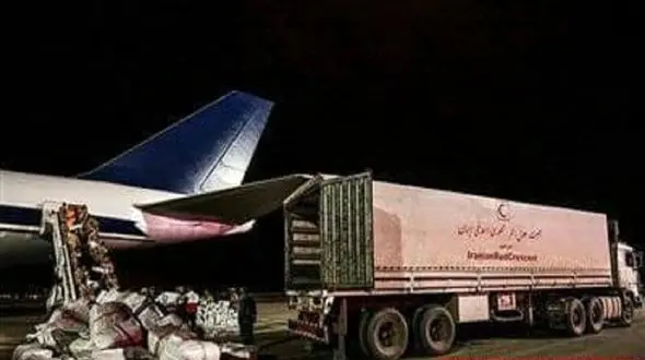 ارسال محموله‌های امدادی برای سیل زدگان چابهار با هواپیماهای سی_۱۳۰ و بوئینگ ۷۴۷