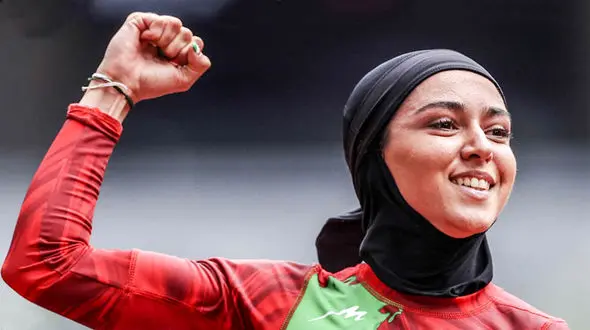 پشت پرده عکس لورفته از علی دایی و سریع ترین دختر ایران چیست؟ + عکس و جزییات