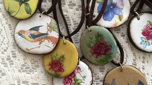 گوشواره های سرامیکی گلدار مورد توجه خانم های با سلیقه 