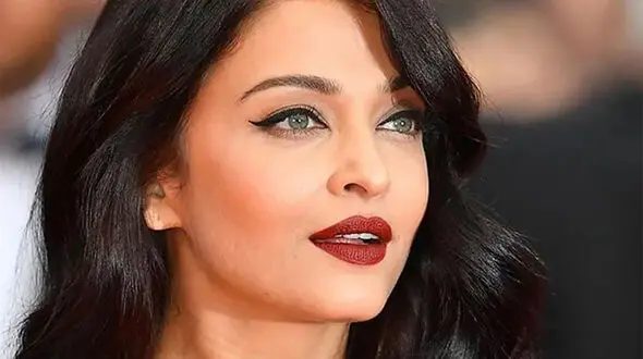 عکسها/ وقتی وارد خانه آیشواریا رای می‌شوید، انگار پا به قصر گذاشته‌اید/ فرش ایرانی و دکوراسیون فوق‌لوکس و مجلل خانه ستاره بالیوود و همسر سابقش