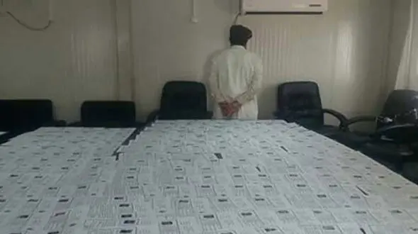 دستگیری مردی با ۴۰۰ شناسنامه جعلی! +عکس و جزئیات