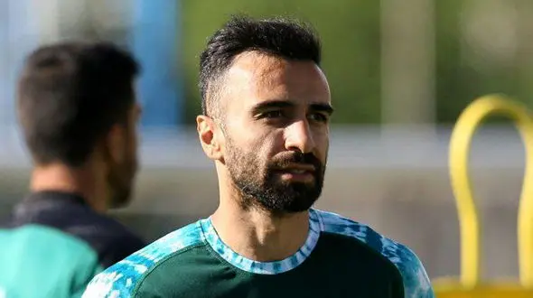 ارسلان مطهری سکوتش را شکست : کار مدیران استقلال زشت و ناپسند است!