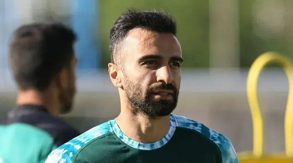 ارسلان مطهری سکوتش را شکست : کار مدیران استقلال زشت و ناپسند است!