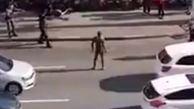 دعوای 2 مرد در خیابان/پلیس با شوکر سر رسید+ فیلم و تصاویر