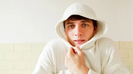 علت سرد شدن بدن: بررسی بیماری‌ های احتمالی