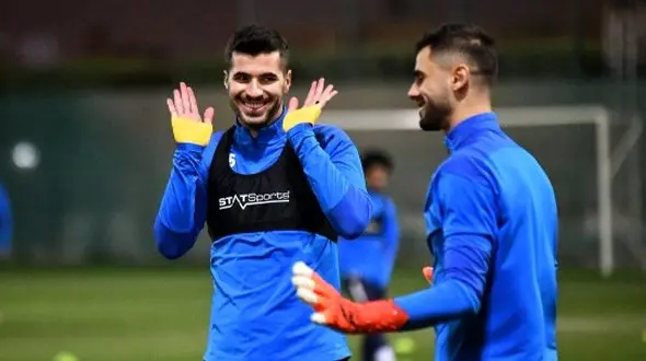 واکنش خنده دار سعید عزت اللهی به ازدواج: آدم قحطی شده که کسی از من خواستگاری کنه؟ والا به خدا کی به قیافه من نگاه می کنه آخه!