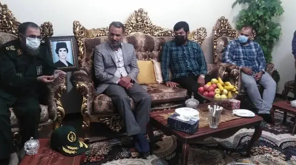 فیلم لحظه کشف پیکر شهیدی که با پاهای بسته مدفون بود / پایان 39 سال چشم انتظاری