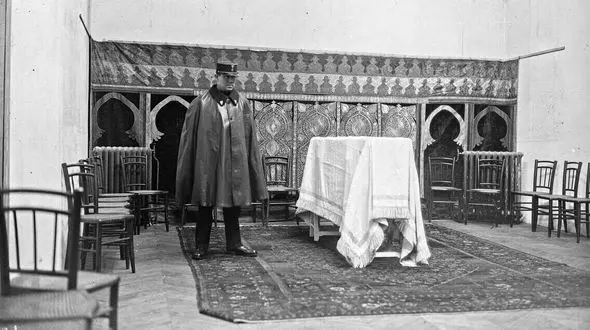 خلوت ترین تشییع جنازه یک شاه ایران + عکس