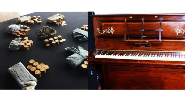  کشف بزرگترین گنجینه مخفی سکه طلا در داخل پیانو + عکس 