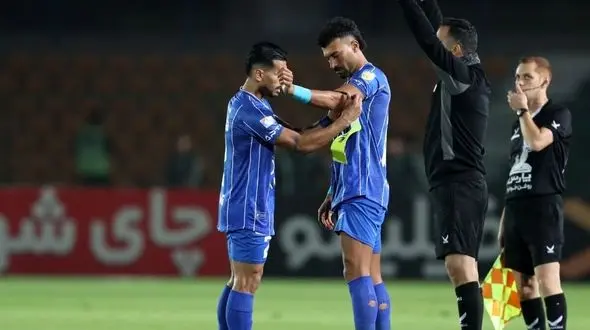 رامین رضاییان و تصمیم بزرگ در نیم فصل؛ ستاره استقلال به وضوح شاکی است!