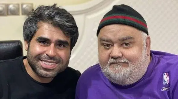 عکس جدید امیر نوری در کنار اکبر عبدی با یک تیشرت عجیب با نقش چطو بتو گیر ندادن! / امیر نوری دوباره چاق شده؟