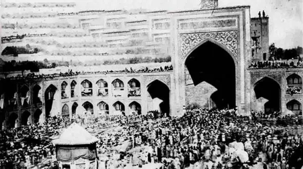 زنده به گور کردن مردم به دستور رضاخان در جریان فاجعه گوهرشاد/ روایت  از یک شاهد عینی