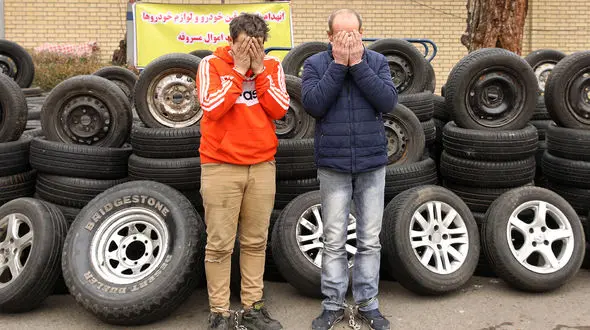 دستگیری باند لوازم یدک خودرو با 3 خاور و چند نیسان در بازار