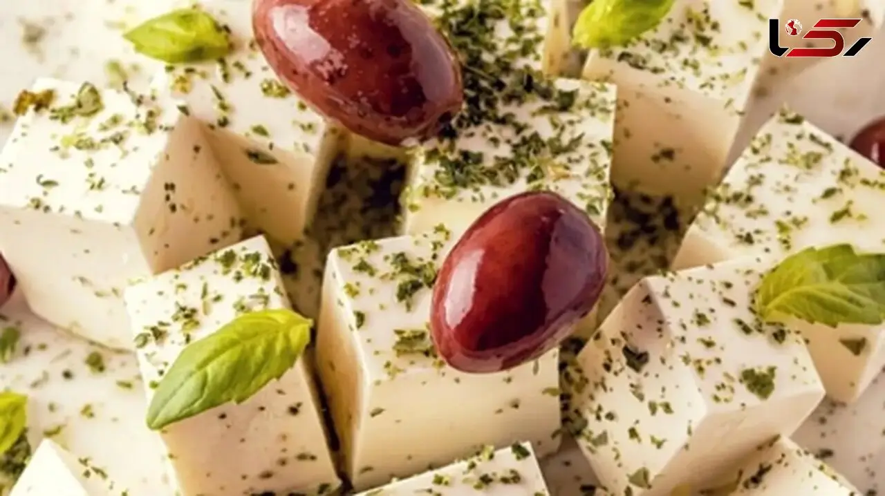 هرگز پنیر را با این 16 خوراکی خطرناک نخورید!