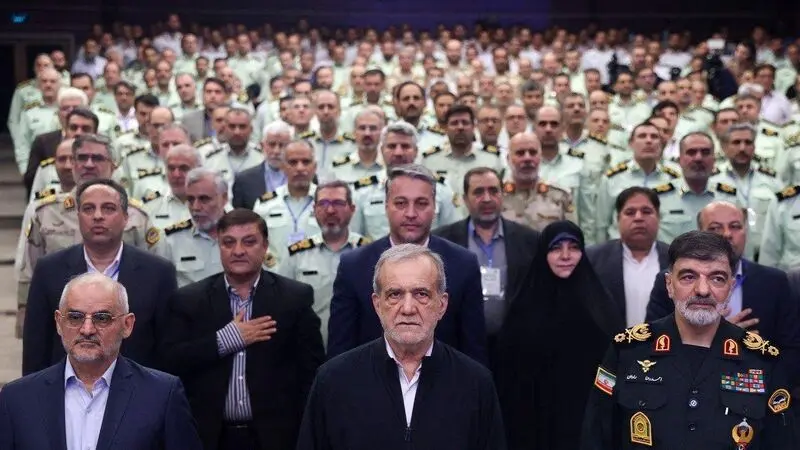 مسعود پزشکیان  ۱۴ شهریور) در آیین افتتاح و بهره‌برداری از مجتمع آموزشی و فرهنگی سپهبد شهید محمد باقری (نخستین دبیرستان شبانه‌روزی هوشمند پلیس) 