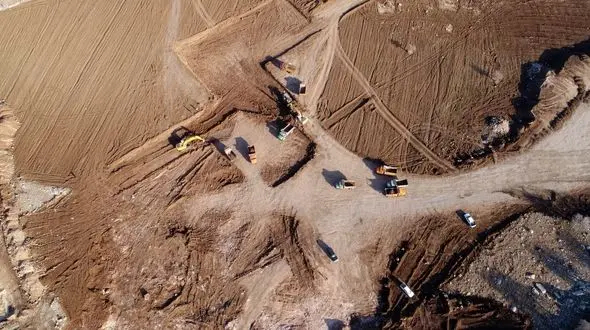 ویرانی منابع طبیعی بانکول ایلام توسط کاشفان نفت / بولدوزرهای شرکت های نفتی به جان عروس زاگرس افتاده‌اند