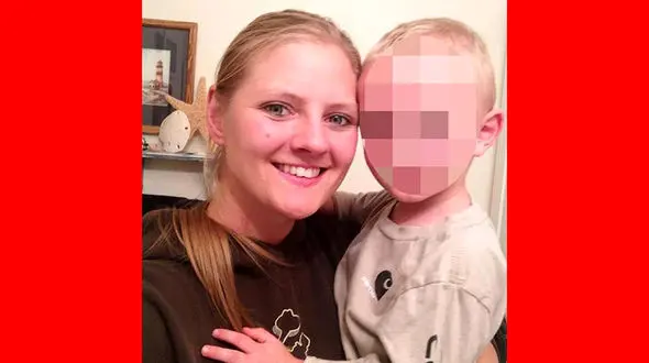 کوچک‌ترین قاتل جهان کیست؟! +عکس در آغوش مادر