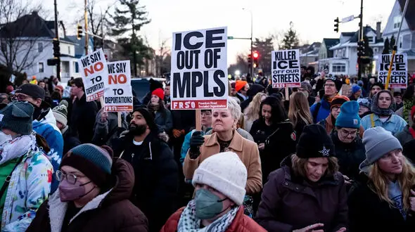 Noem Backs ICE Agent in Fatal Minneapolis Shooting as City Officials Challenge DHS Account