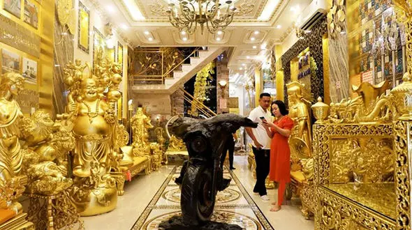 خانه اشرافی که تمام وسایلش از طلاست
