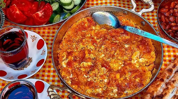 املت تو بشقاب گل سرخی درست کن + فیلم