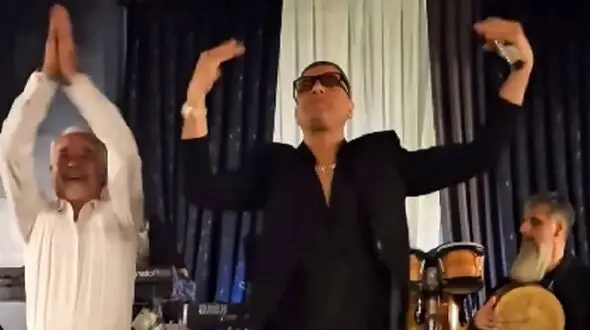 فیلم آواز پسر آغاسی معروف  و صادق بوقی دررشت ! /  دست تو دست دختران اهوازی خوند !